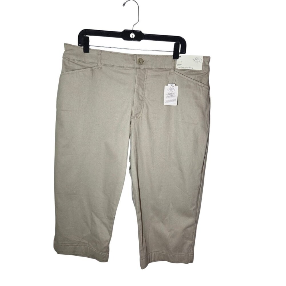 St. John's Bay Capri Biscotti Beige Capri Chino Khaki Mid‎ Rise Pants 18P NWT